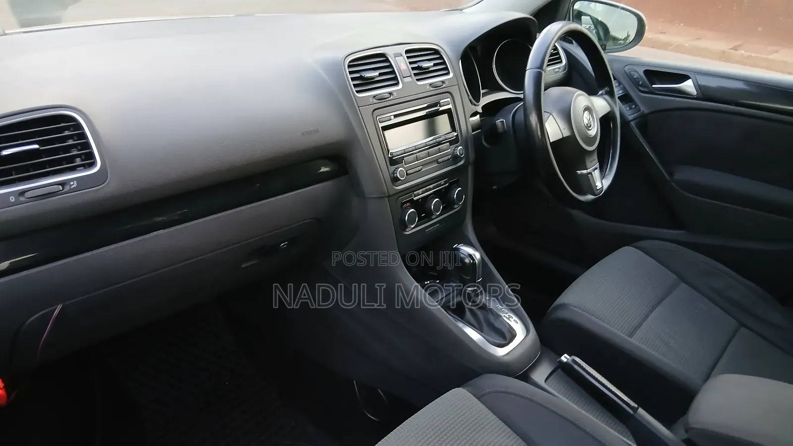 Volkswagen Golf GTI 2010 White