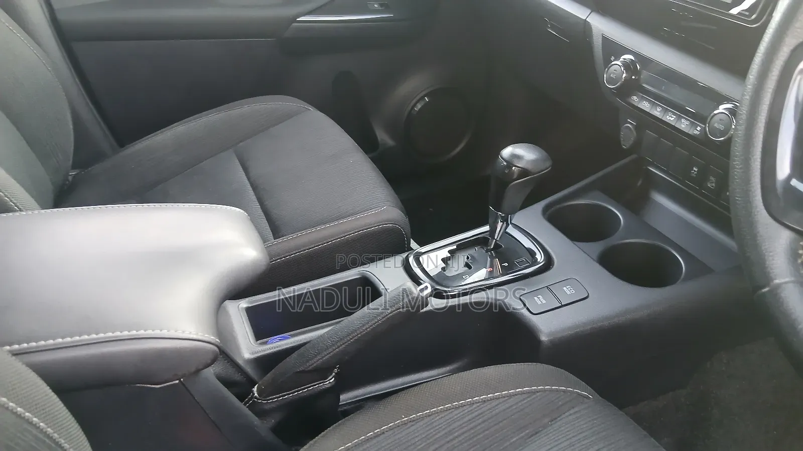 Toyota Hilux 2019 Black