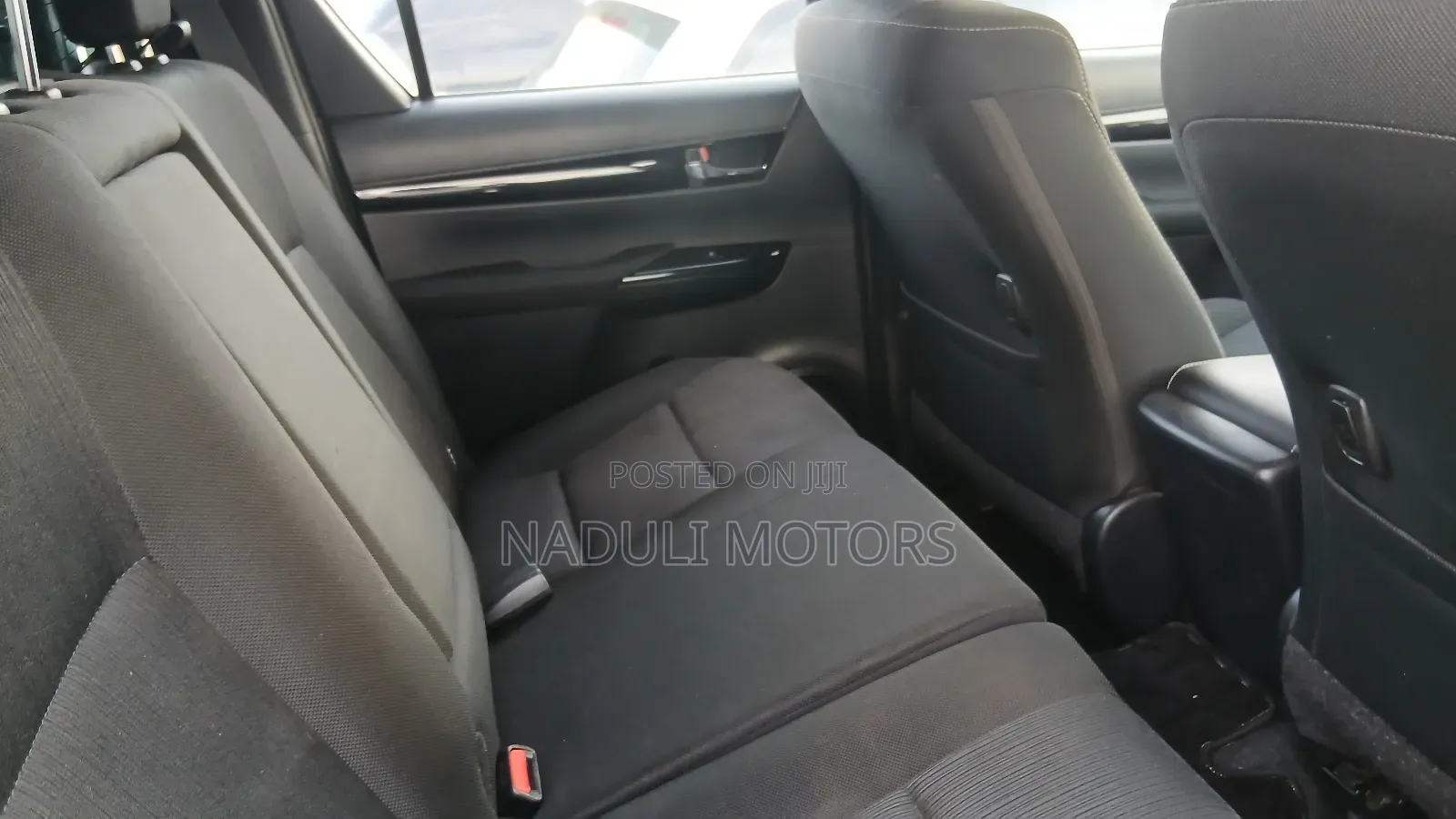 Toyota Hilux 2019 Black