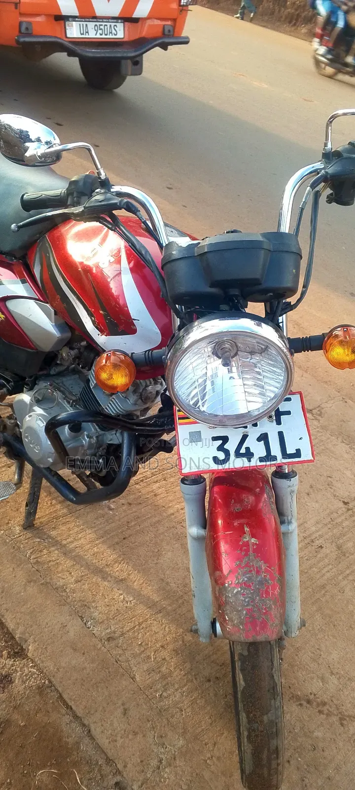 TVS HLX 125 2022 Red