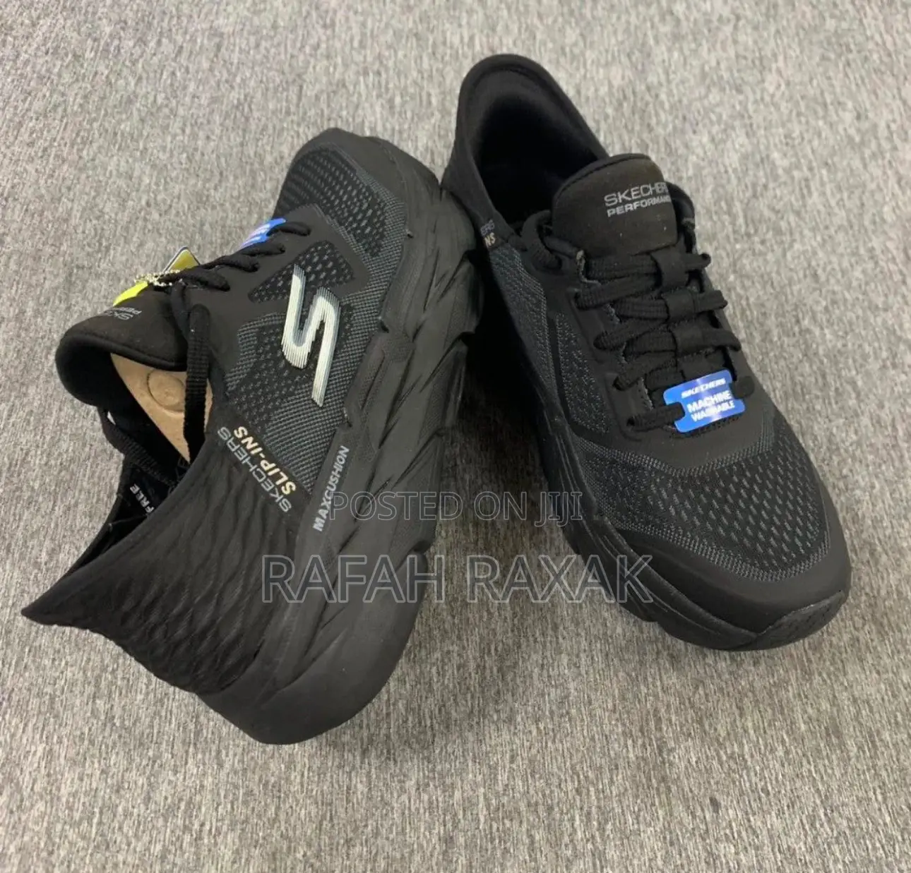 Men’S Classic Black Skechers Slip-ins Maxcusion Running Shoes