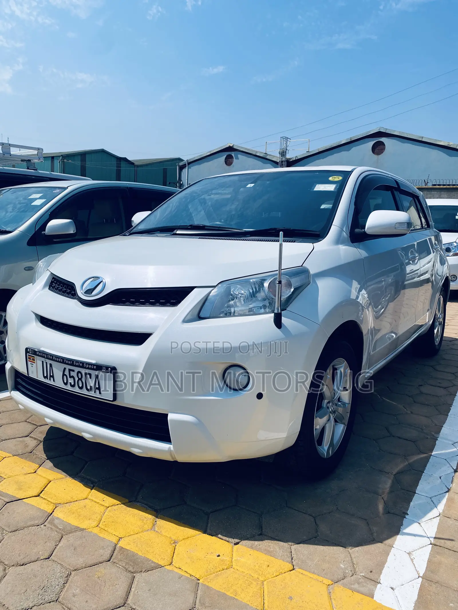Toyota IST 2011 White