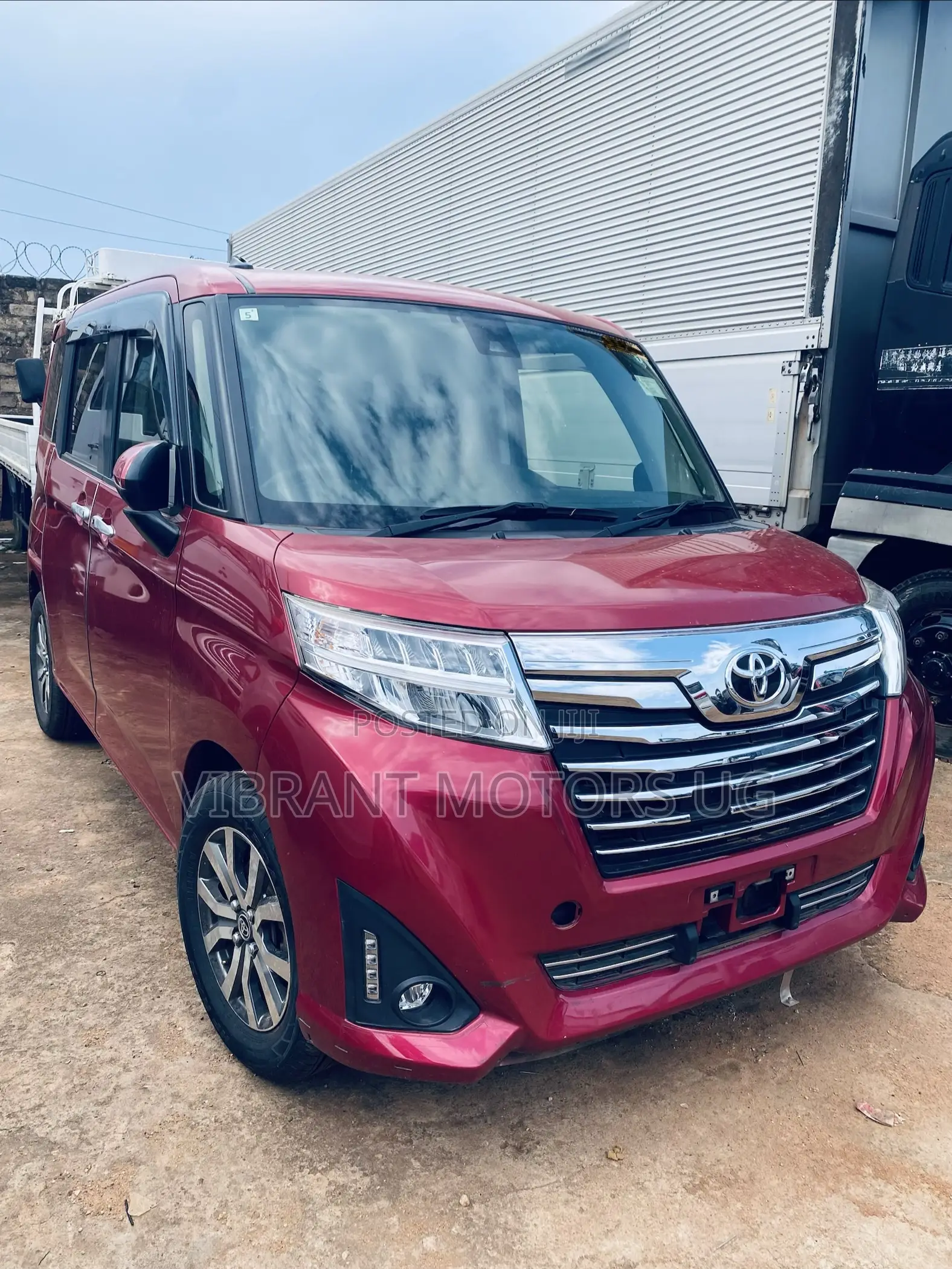 Toyota Roomy 2016 Maroon