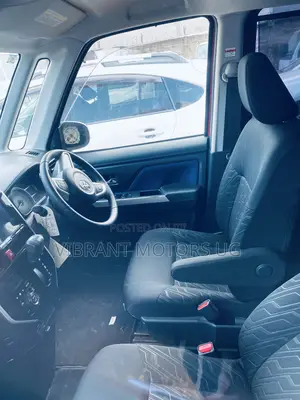 Toyota Roomy 2016 Maroon