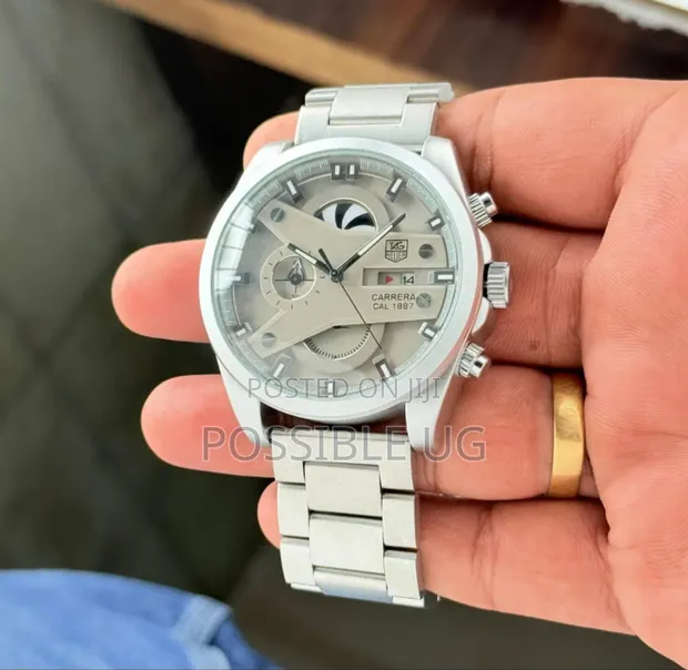 Tag Heuer Carrera Calibre 1887 in Central Division Watches