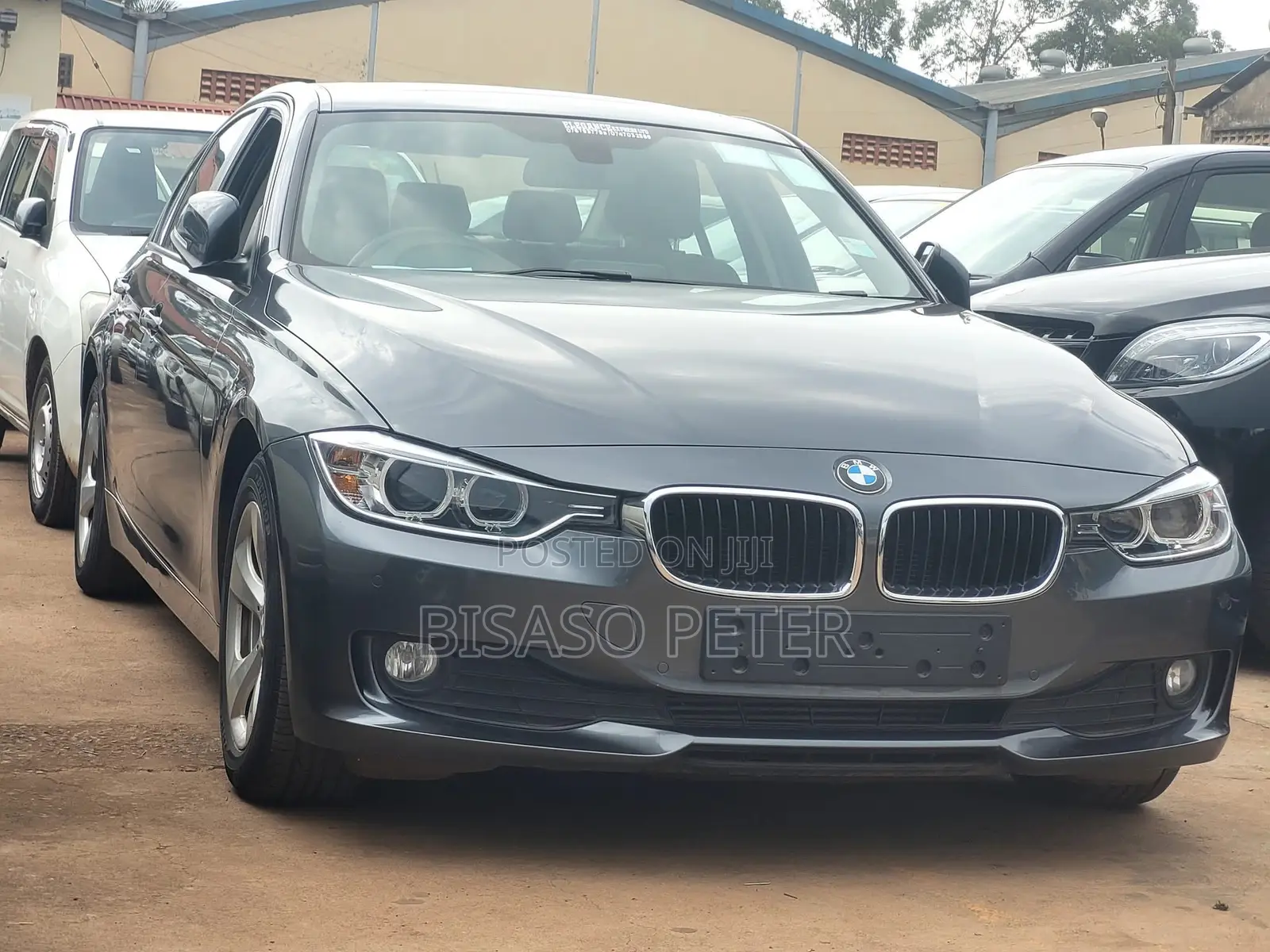 BMW 320i Sedan RWD 2014 Gray
