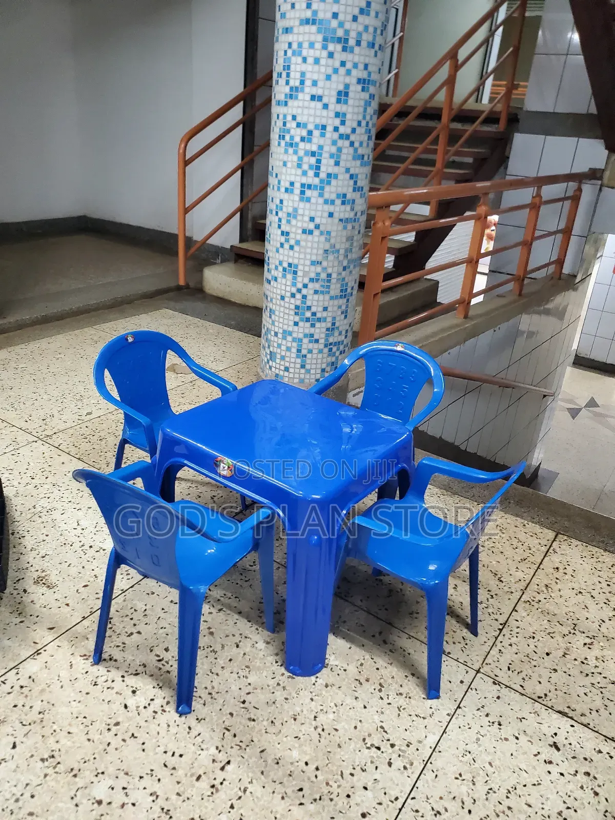 Aset of Kids Table and Chairs