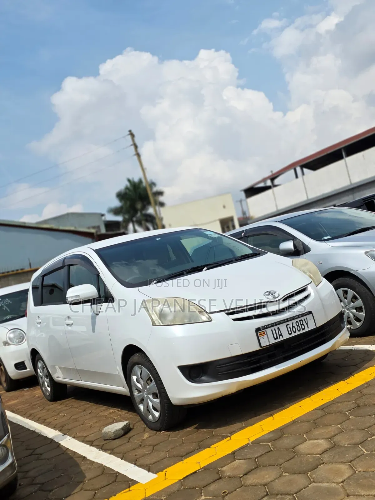 Toyota Passo Sette 2011 Pearl