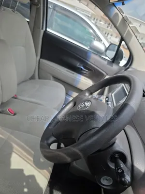 Toyota Passo Sette 2011 Pearl