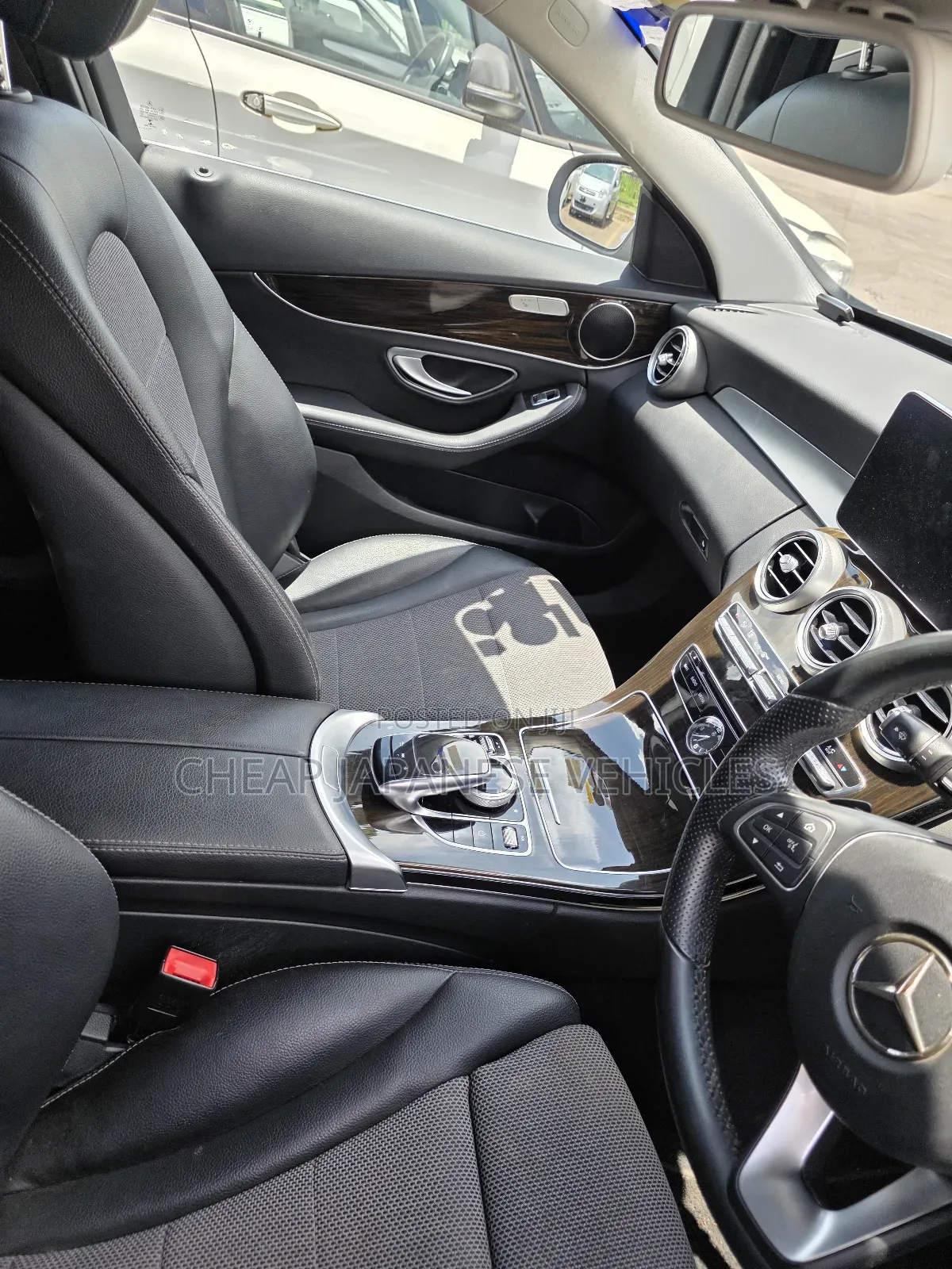 Mercedes-Benz C200 2017 Silver