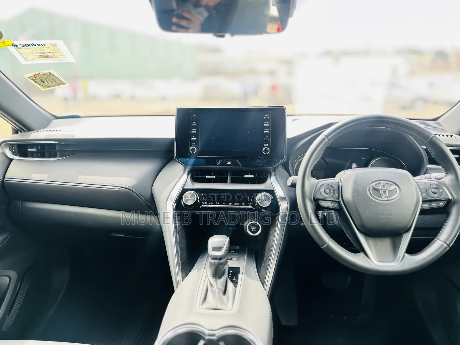 Toyota Harrier 2.0 2021 White