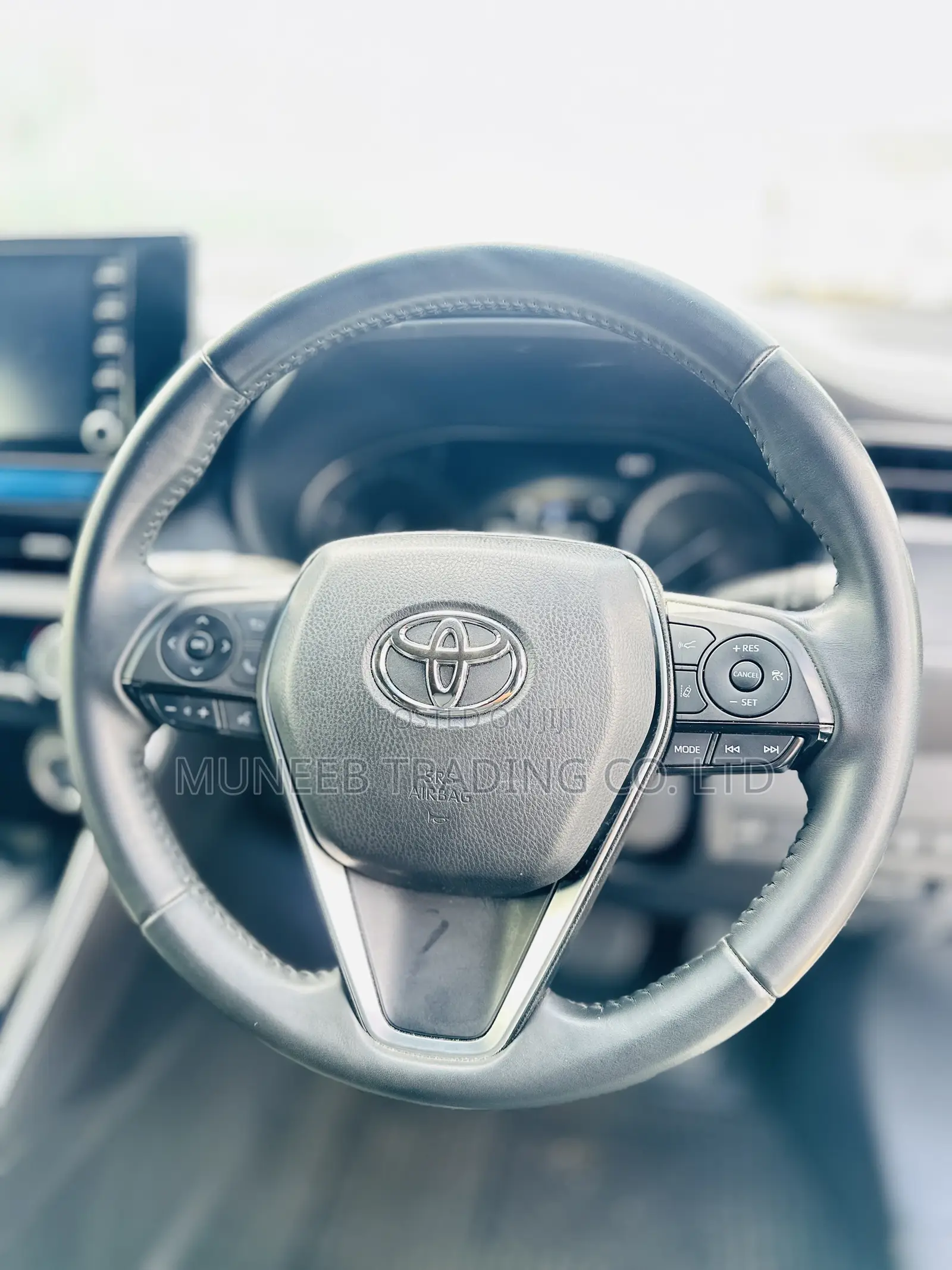 Toyota Harrier 2.0 2021 White