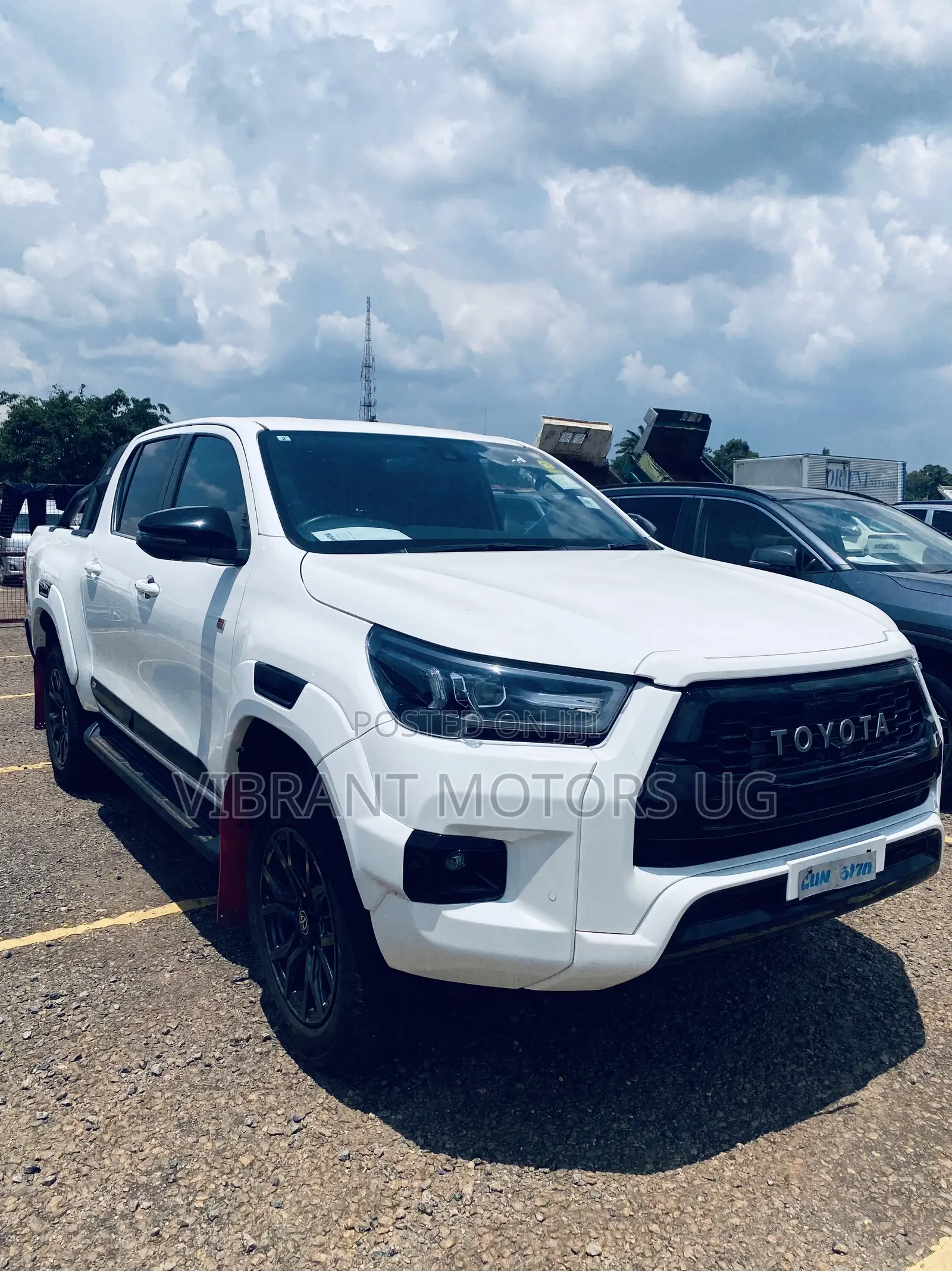 New Toyota Hilux 2022 White