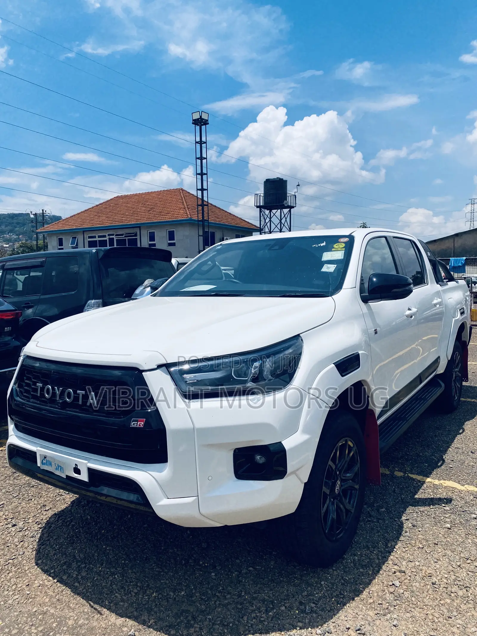 New Toyota Hilux 2022 White