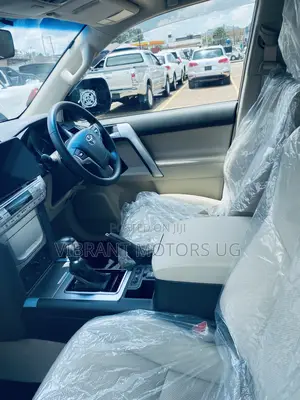 Toyota Land Cruiser Prado 2022 Gray