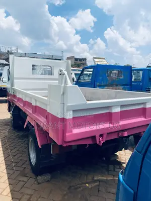 Dump Trucks Isuzu 1998