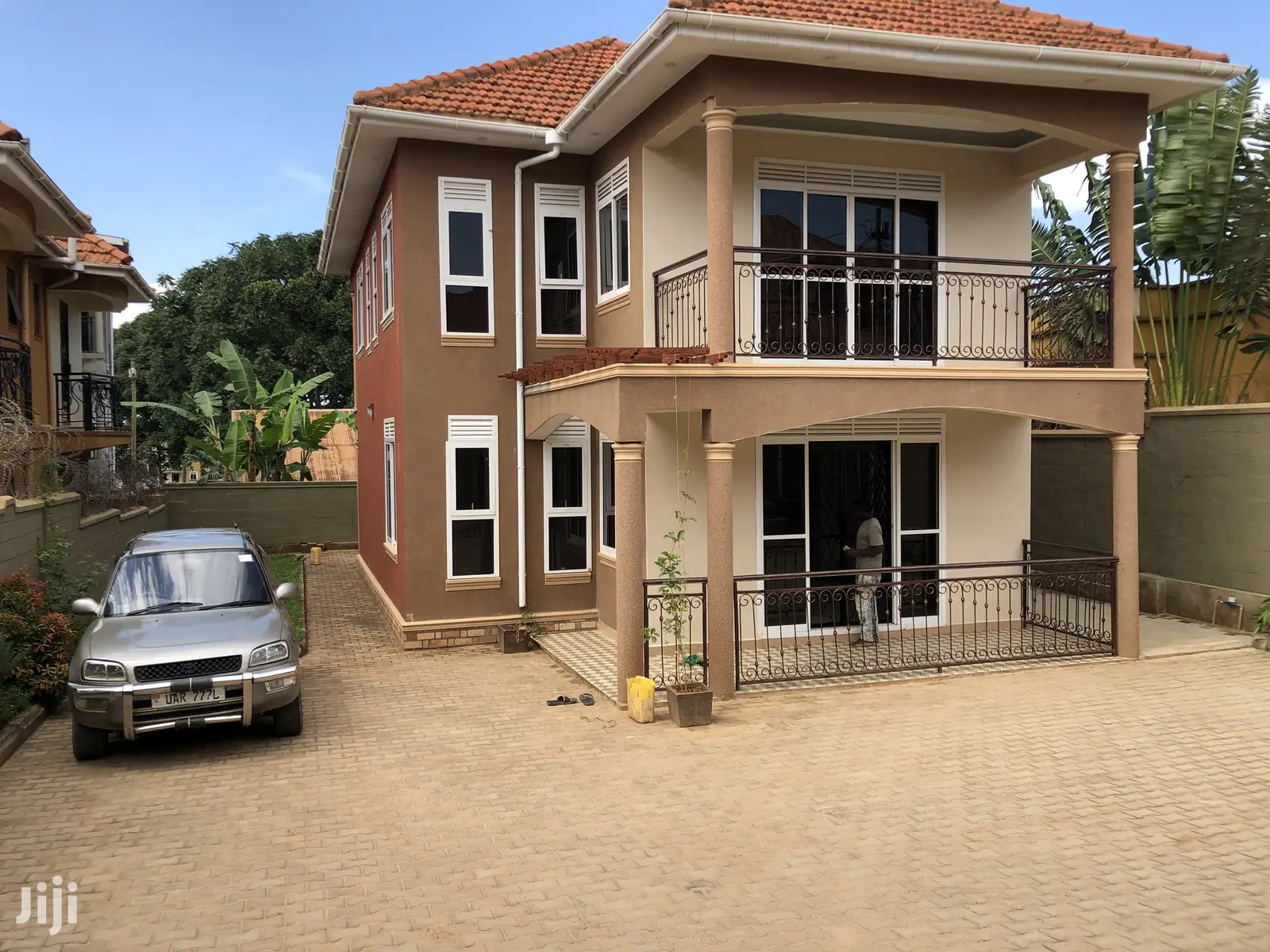Naaly Grand Pix Mansion on Sale