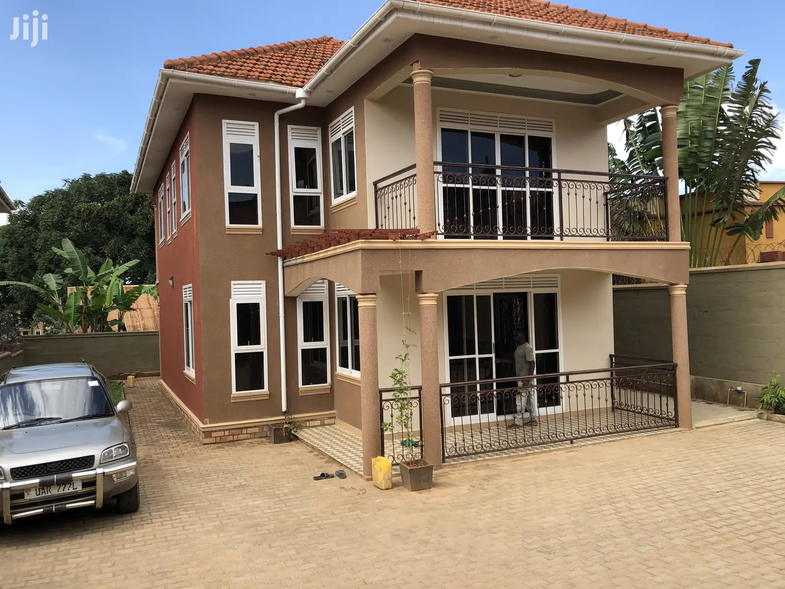 Naaly Grand Pix Mansion on Sale