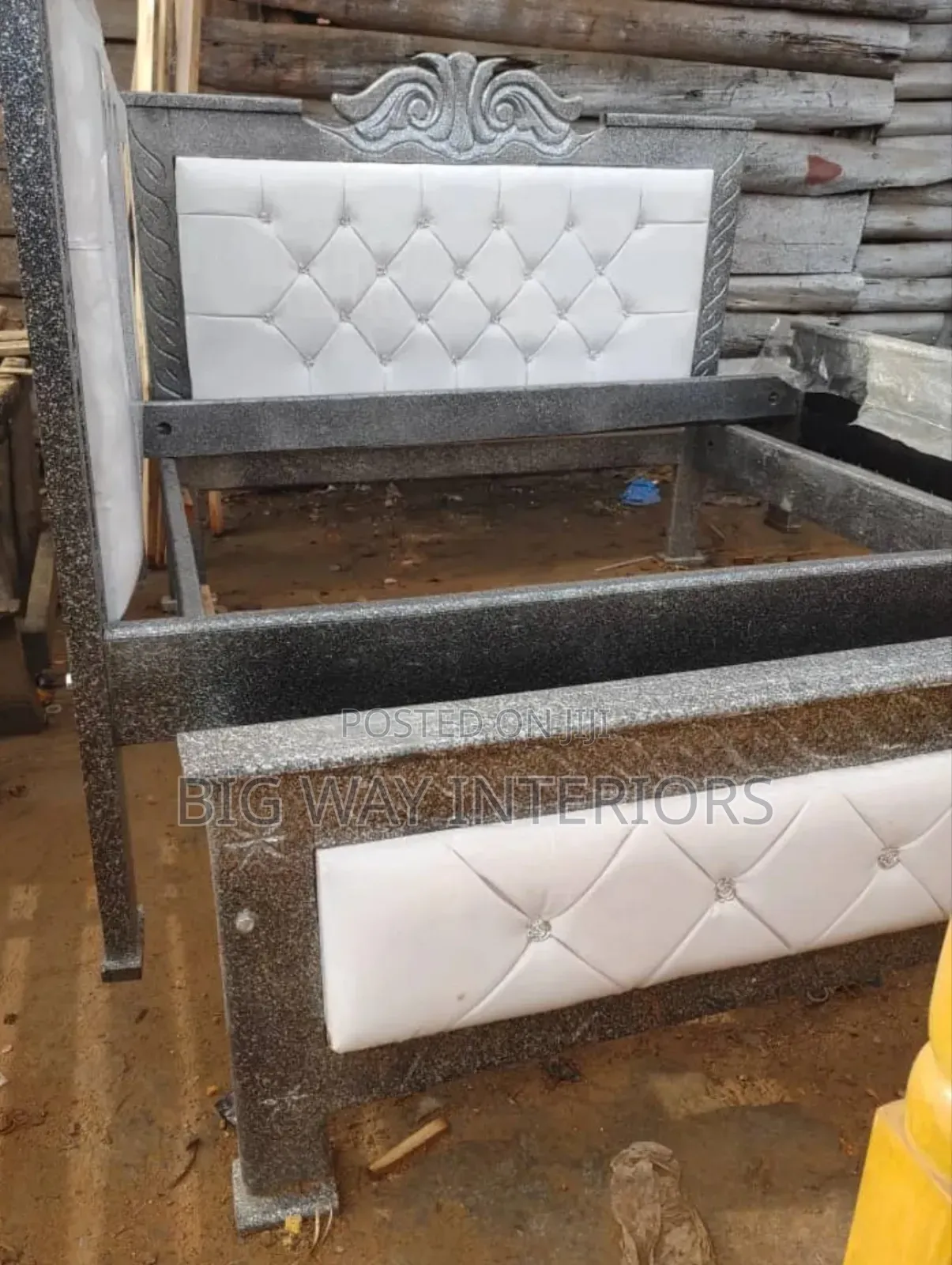 5x6 Bed Brand New in Gray and White Leather
