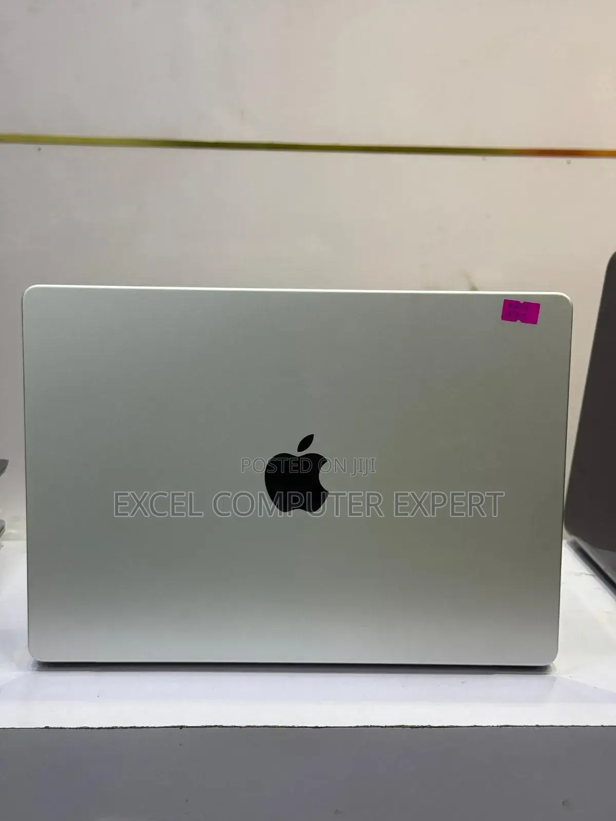 Laptop Apple MacBook Pro 2023 M3 Max 14-inch 18GB Apple M3 SSD 512GB