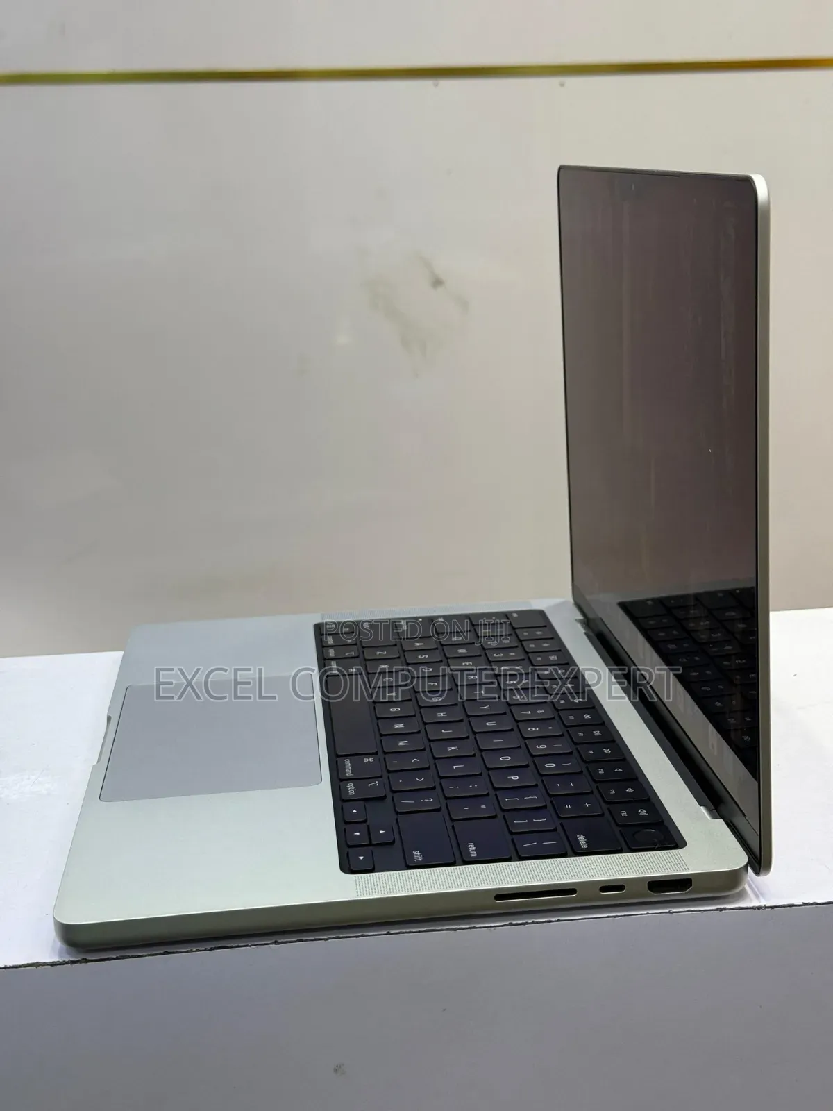 Laptop Apple MacBook Pro 2023 M3 Max 14-inch 18GB Apple M3 SSD 512GB