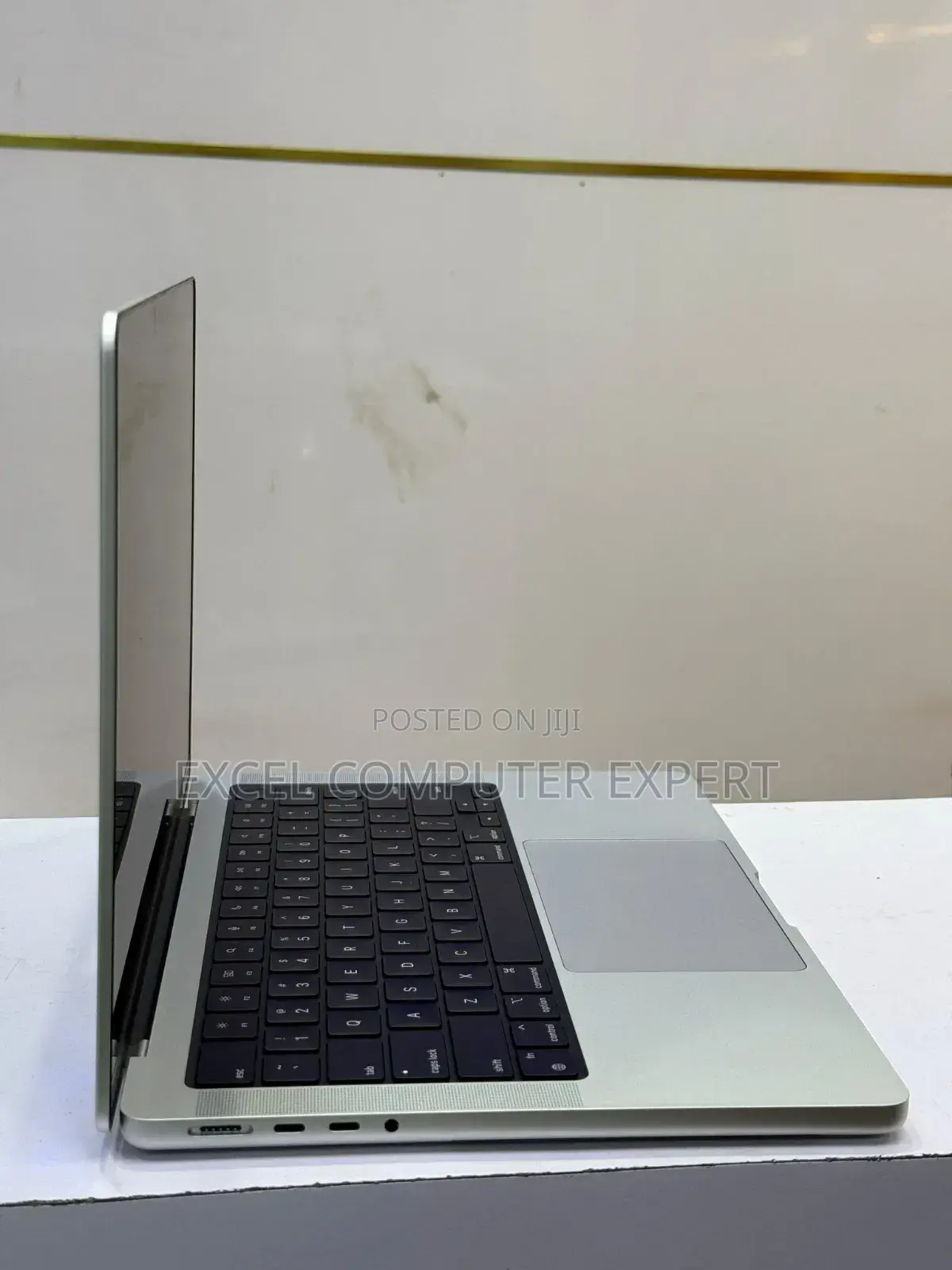 Laptop Apple MacBook Pro 2023 M3 Max 14-inch 18GB Apple M3 SSD 512GB