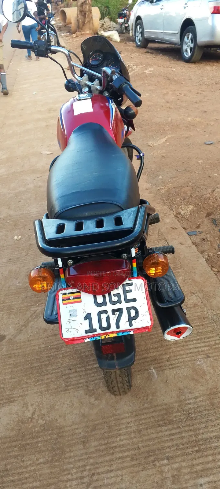 Bajaj Boxer 125 2024 Red