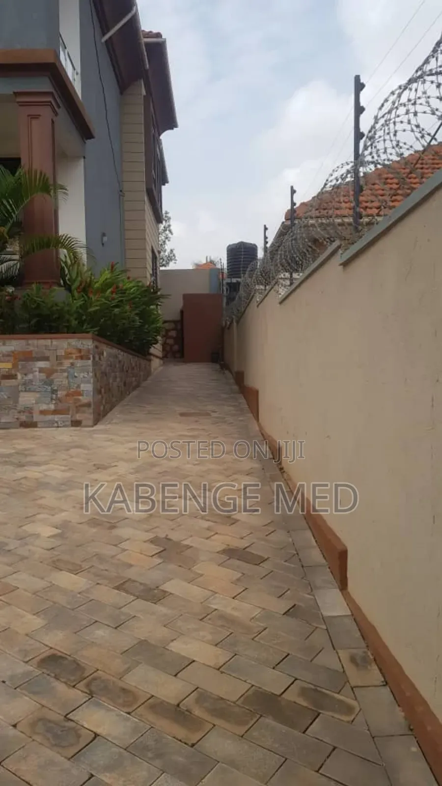 Furnished Mini Flat in Shimon Estate, Central Division for sale