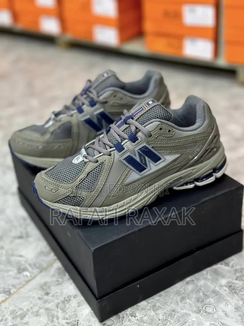 New Balance 1906r “Light Grey” Sneakers