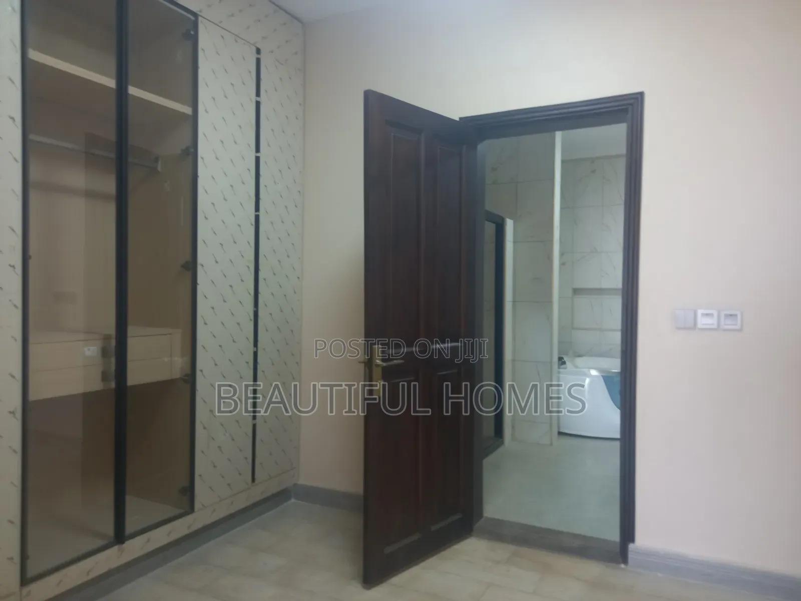 Furnished 6bdrm House in Bunga, Central Division for sale