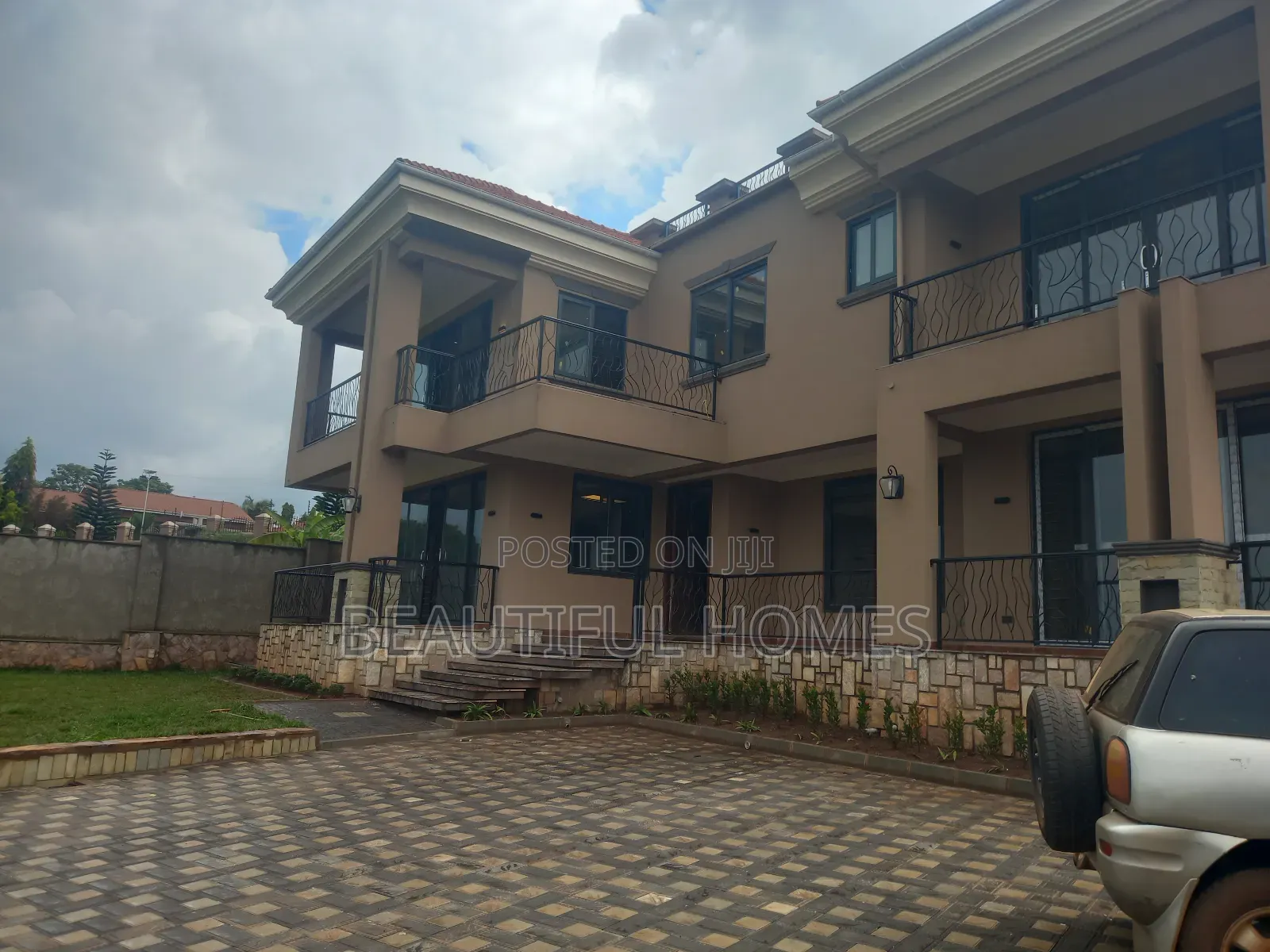 Furnished 6bdrm House in Bunga, Central Division for sale