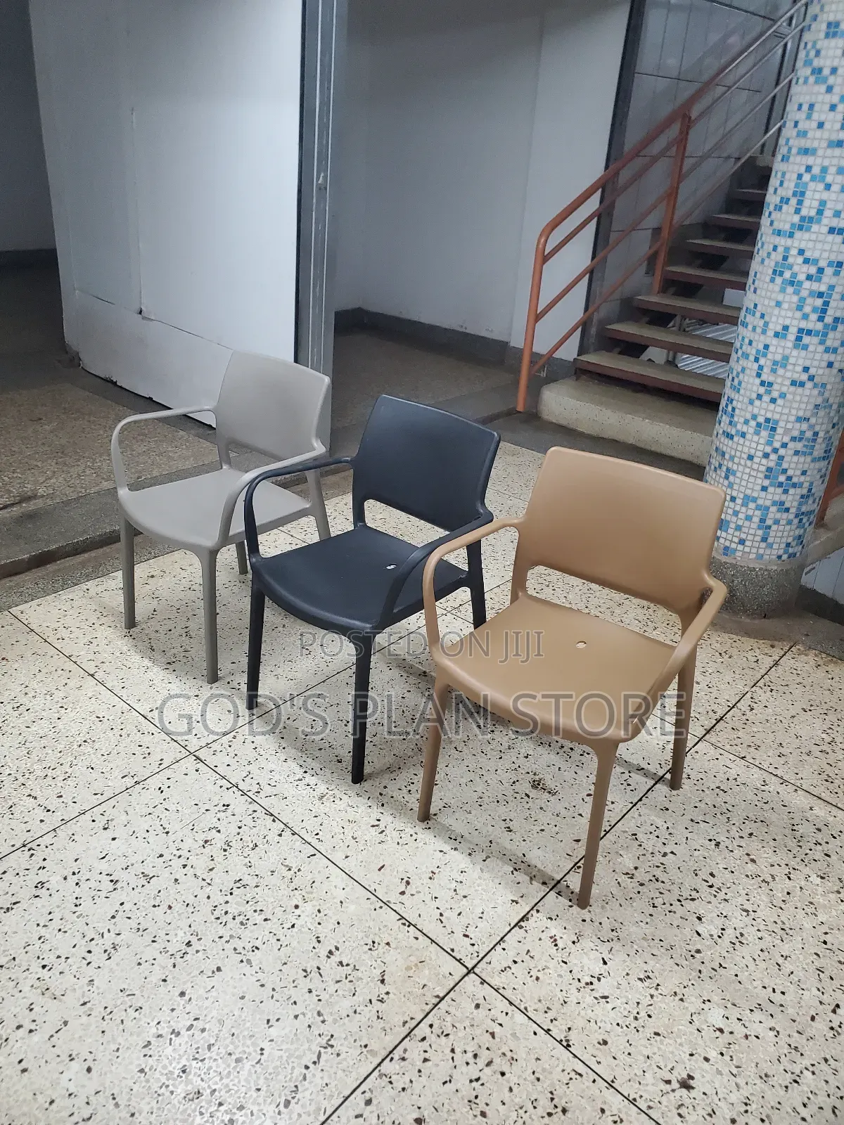 Faster Armed Plastic Chairs Plastic Chairs