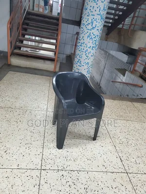 Apartment Armed Plastic Chairs Plastic Chairs