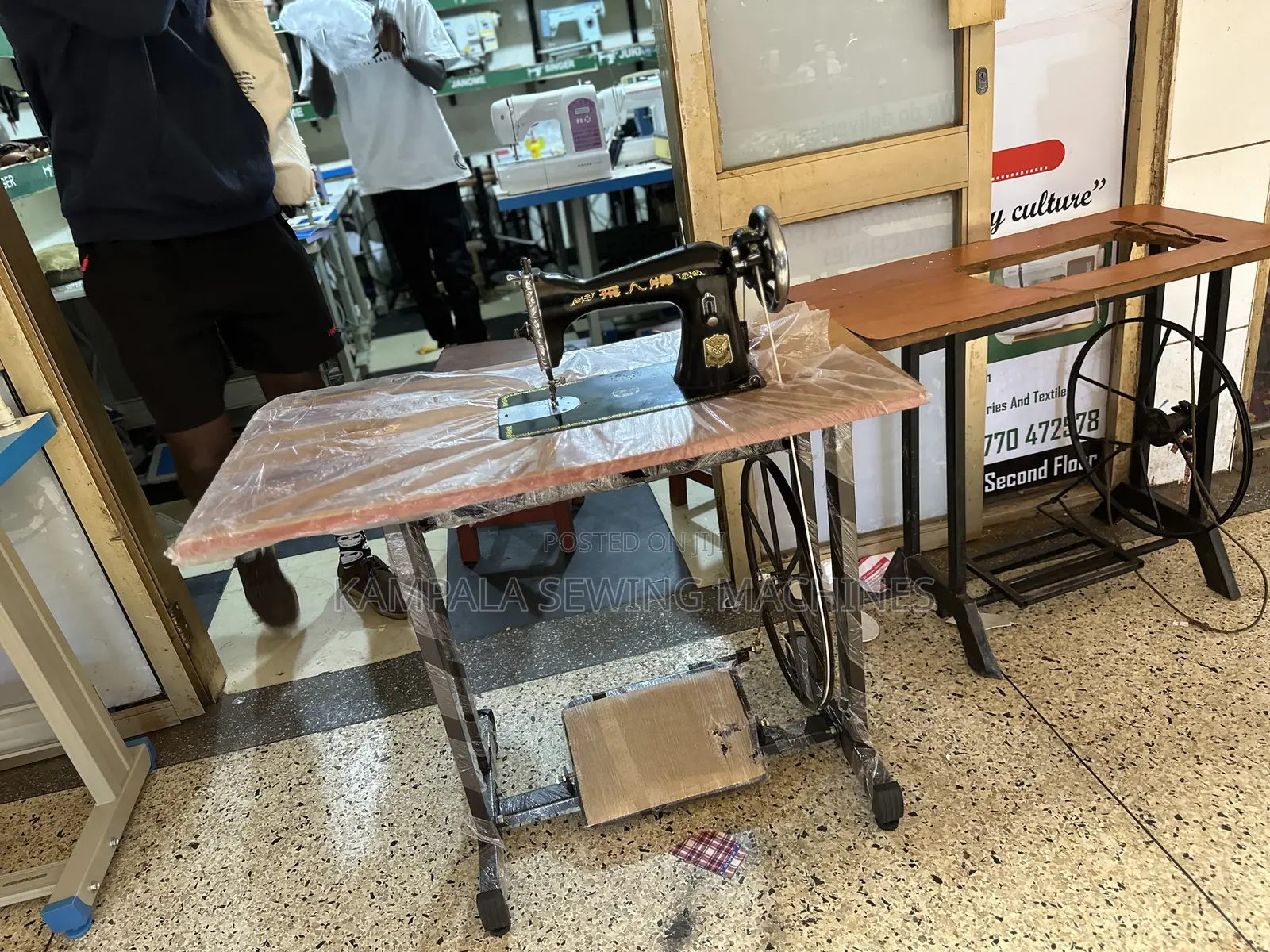 Japan Used Sewing Machines With New Original Stand With Warrantyy