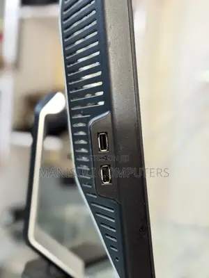 Dell Monitor 19 Inch Screen Ips Vga Div Display Usb 3.0