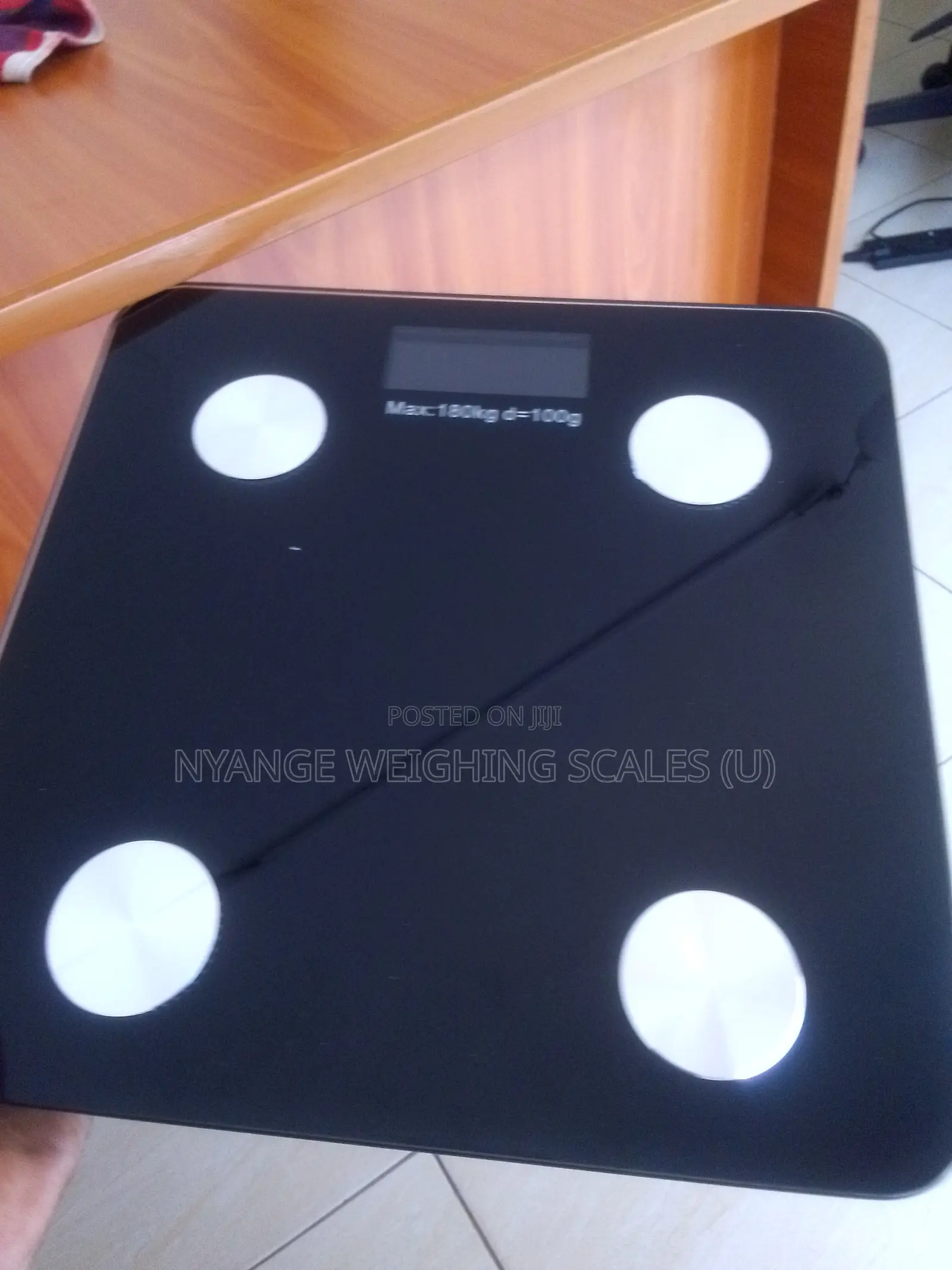 Smart Body Fat Weighing Scale 180kg Digital Weighing Scale