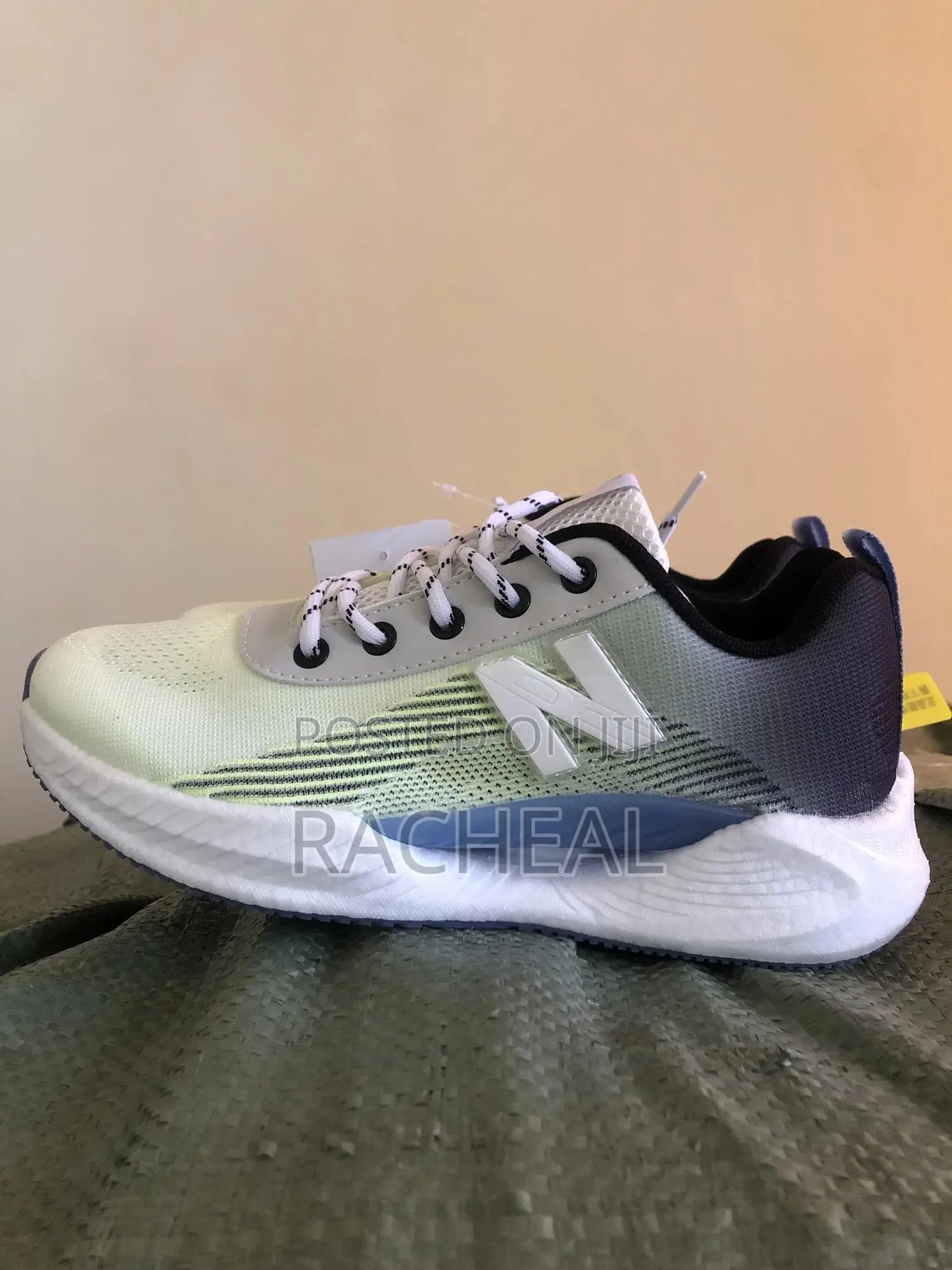Sneakerskicks