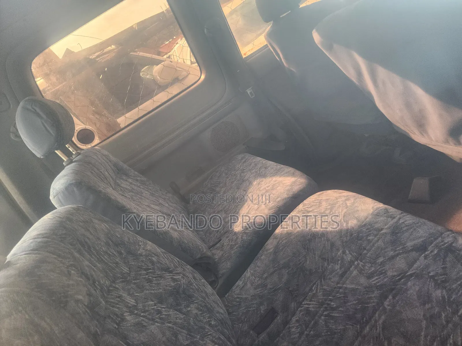 Toyota Noah 2.0 FWD (8 Seater) 2002 Silver