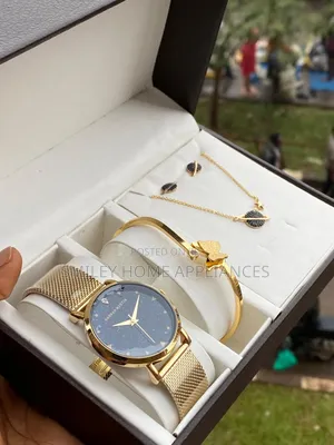 Golden Strapped Hannah Martin Women's Circle Shapes Wrist Time Piece