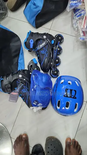 Skate Shoes Set
