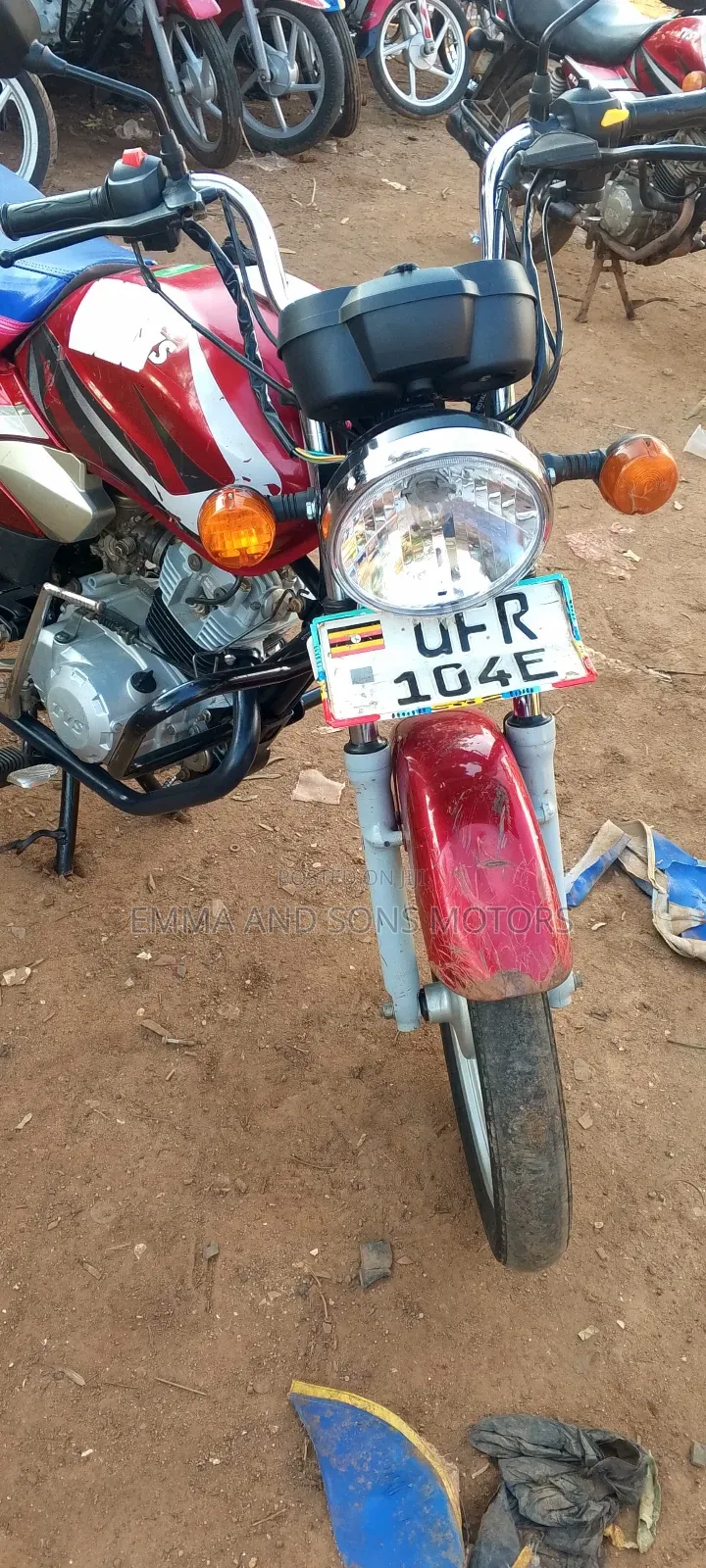 TVS HLX 125 2022 Red
