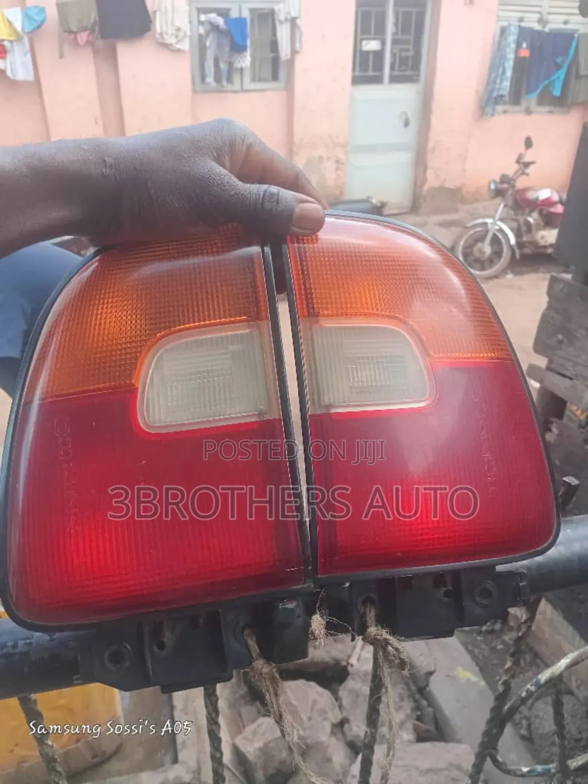 Rav4 2001 Ordinary Tail Lights