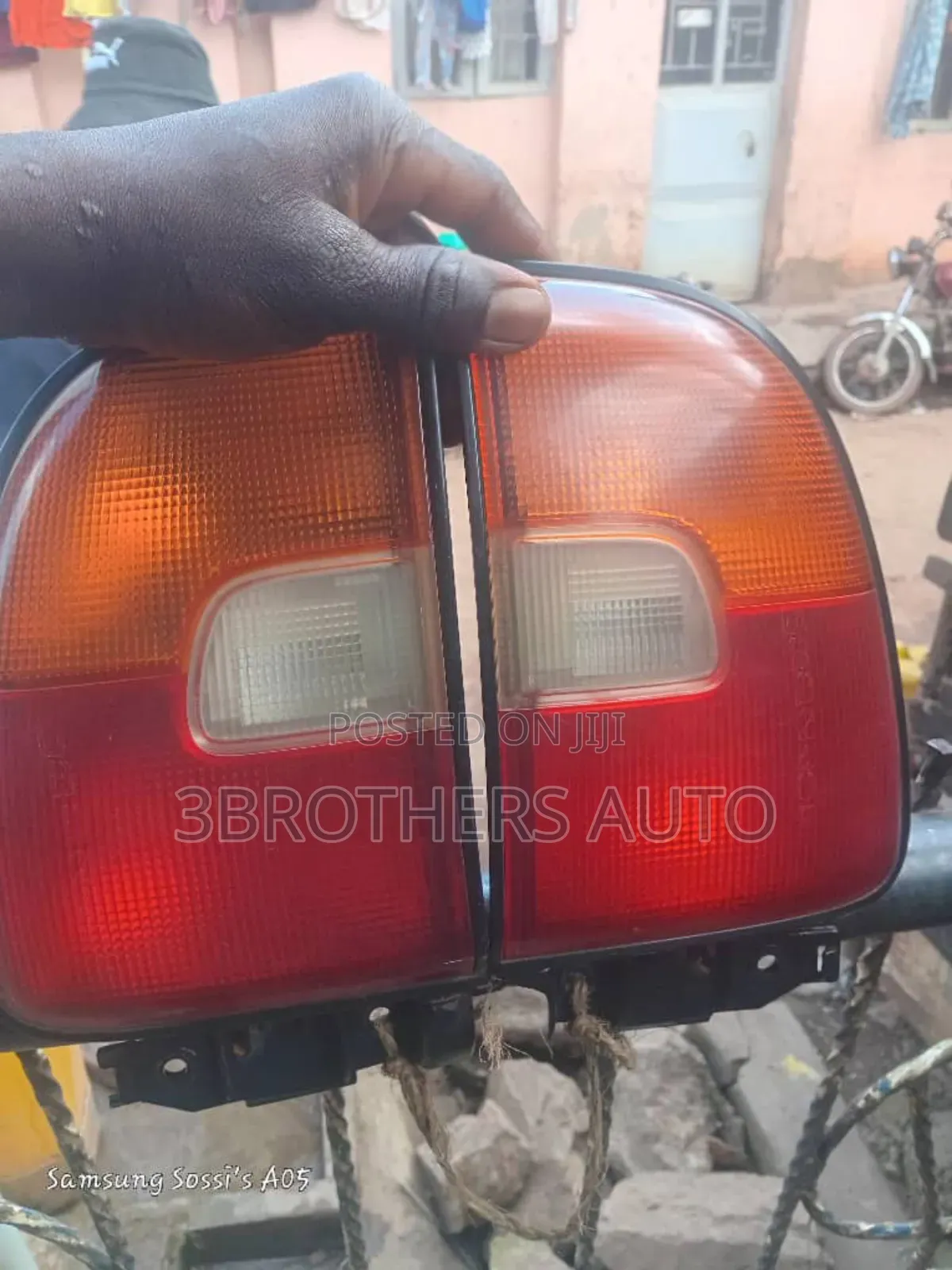 Rav4 2001 Ordinary Tail Lights