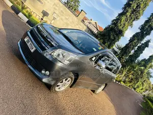 Toyota Noah 2.0 143hp AWD (7 Seater) 2009 Gray