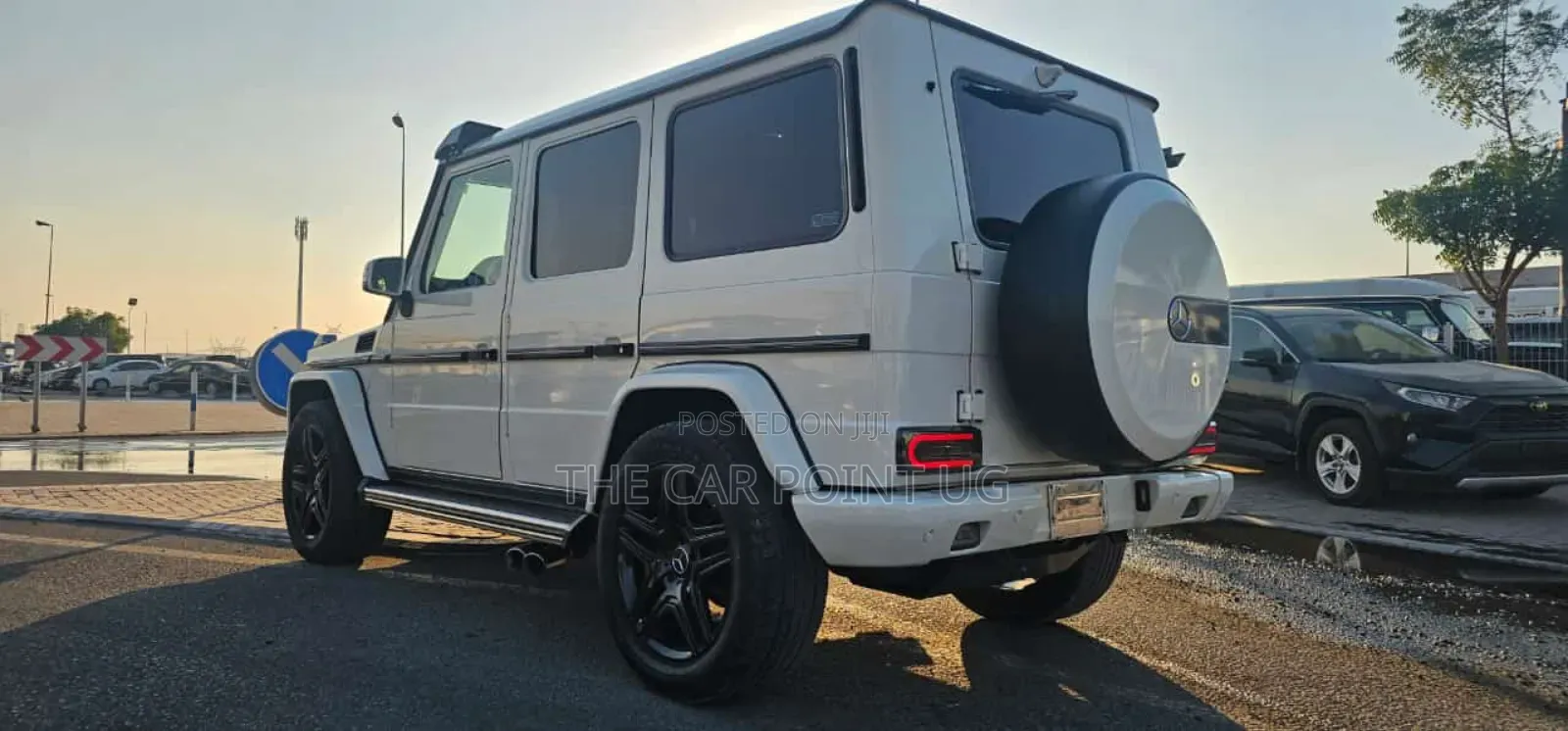 Mercedes-Benz G-Class Base G 550 AWD 2012 White