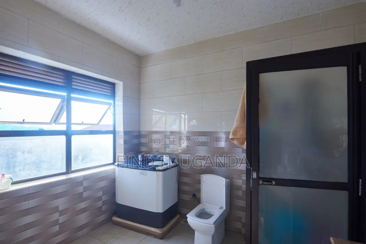 4bdrm House in Central Division for sale