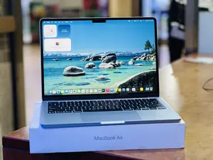 New Apple MacBook Air 2025 M4 13-inch 16GB Apple M4 SSHD (Hybrid) 256GB