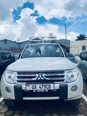 Mitsubishi Pajero 2012 White