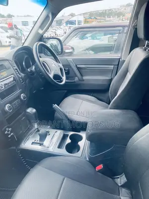 Mitsubishi Pajero 2012 White
