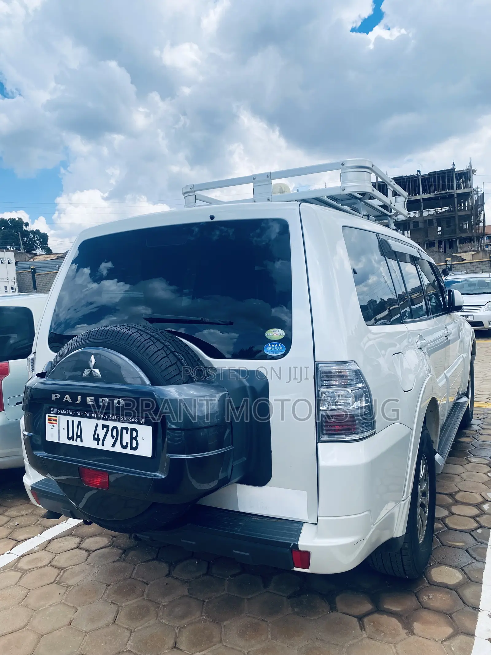 Mitsubishi Pajero 2012 White